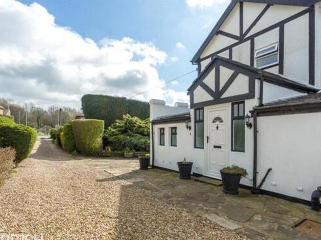 Tingley, Dewsbury Road, Wakefield, 3 Bedroom Detached