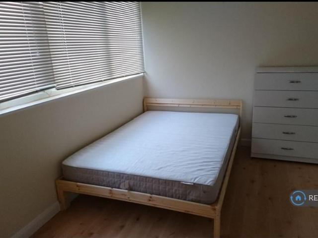 Tinkers Bridge, Milton Keynes, MK6 1 bed in a house share to rent £625 pcm £144 pw