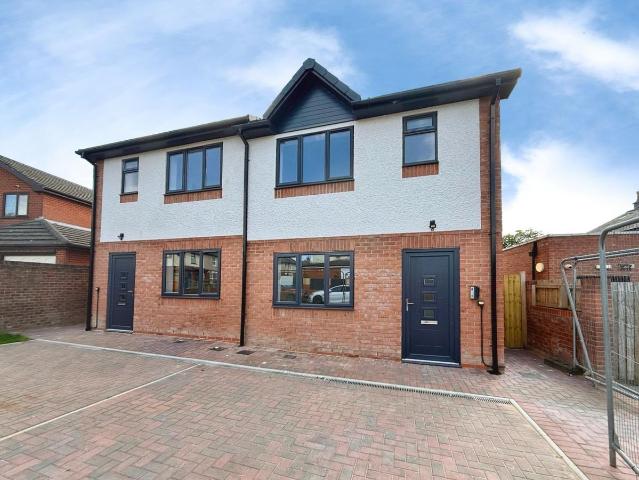 Tinkersfield, Leigh WN7, Property to rent, £1,250 pcm | PrimeLocation