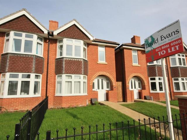 Tinning Way, Eastleigh 3 bed semi detached house to rent £1,700 pcm £392 pw