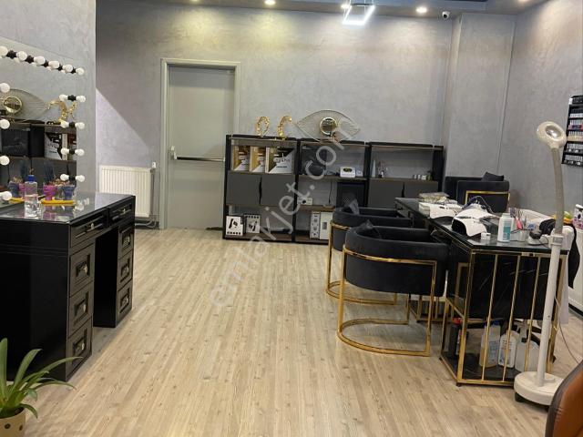 Tiamo’dan Cadde Üzerinde Ofis 2katlı Kombili Asansörlü İskanılı 245m