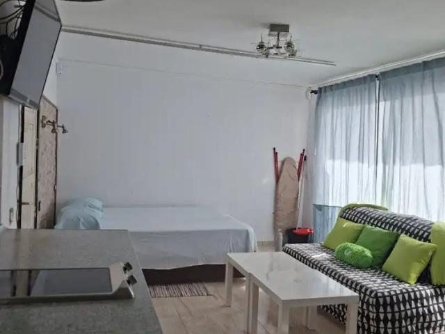Tías