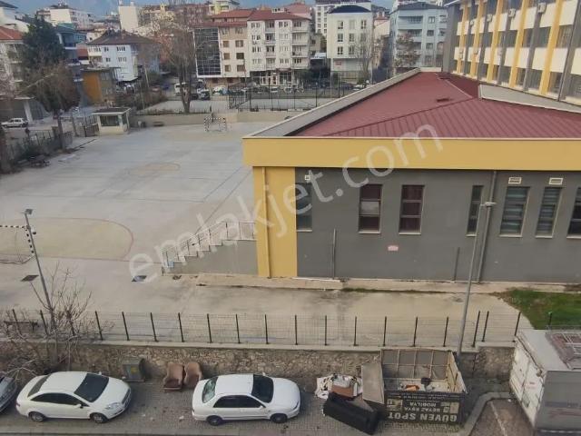 Ticaret Lisesi Yanı çınar*bayramyeri*garaj Yakını