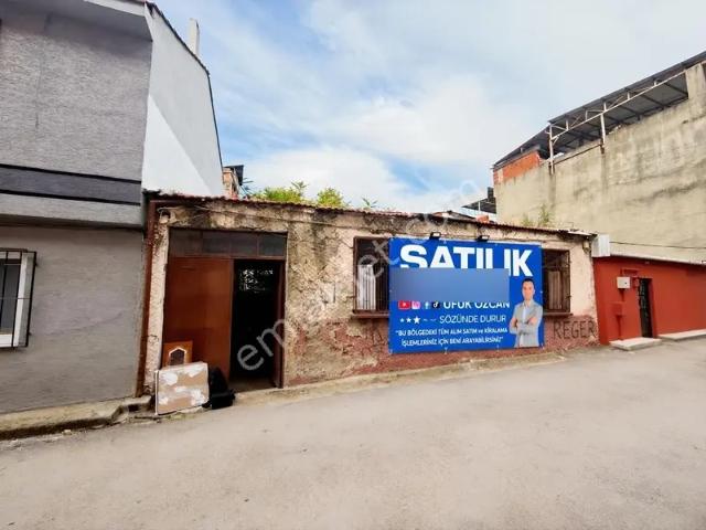 Ticari Turizm İmarlı 239 M² Arsa Üzerinde Bahçeli Ev