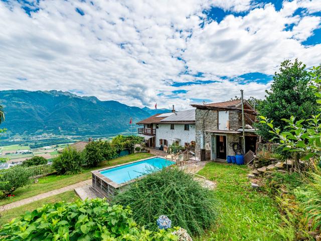 House with 6.5 rooms on sale in Cadenazzo Robasacco 216 m² | dreamo. Ch