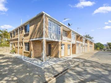 Tidy One Bedder close to Coffs CBD