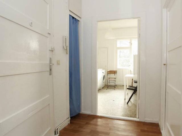 Tidy and pretty room in 2 bedroom apartment in Neukölln