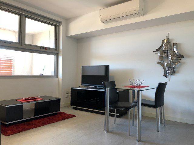 Tidy furnished 1x1 close to town!