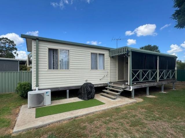 Tidy Granny Flat in Peaceful Aberdeen