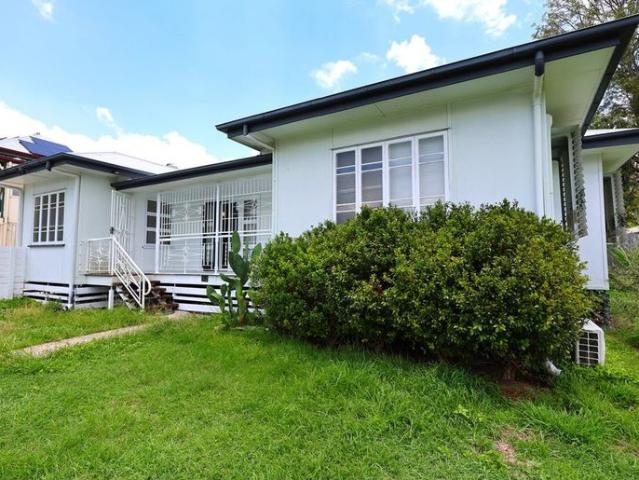 Tidy Home with Fully Fenced Yard