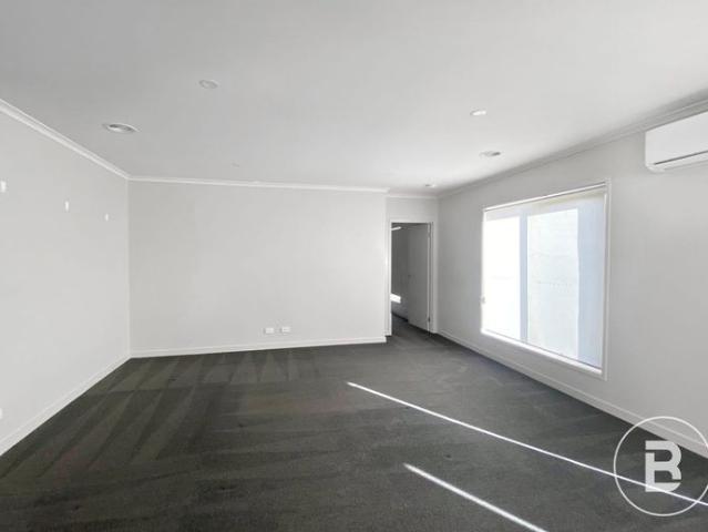 TIDY, LOW MAINTENANCE AND PRIME LOCATION