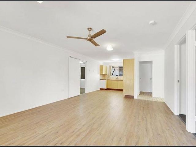 Tidy, Low Maintenance + Convenient Location!