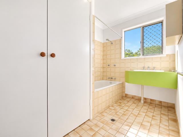 Tidy, Low Maintenance + Convenient Location!