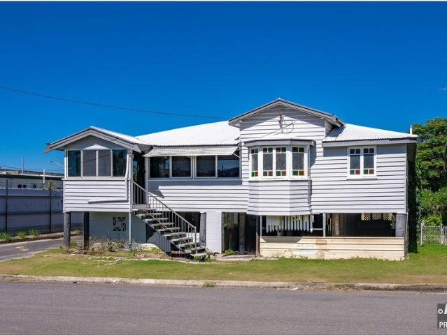 Tidy, Low Maintenance + Convenient Location!