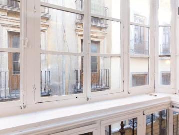 Tidy studio apartment for rent in City Centre