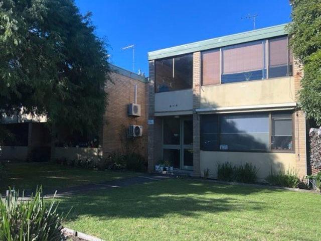 Tidy & Secure Two Bedroom Unit water included