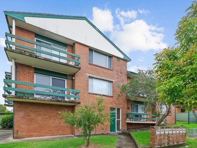 Tidy Two Bedroom Unit