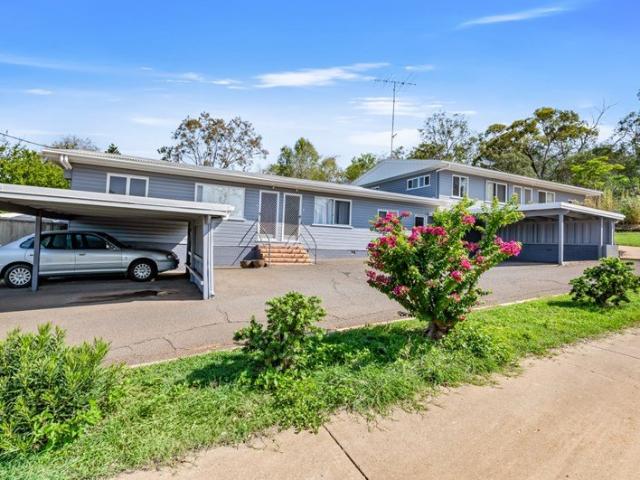 Tidy Two Bedroom Unit in Oakey!