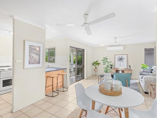 TIDY TWO BEDROOM UNIT IN PRIME LOCATION
