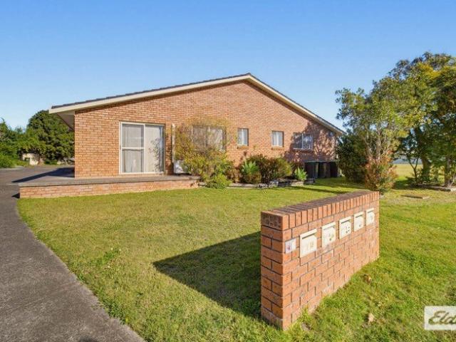 Tidy Taree West Villa, Move In Ready