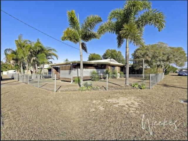 TIDY THREE BEDROOM AIR CONDITIONED HOME!