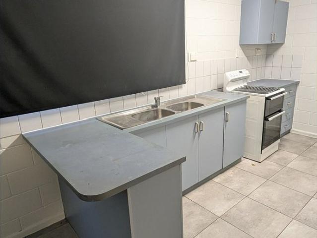 TIDY UNIT!