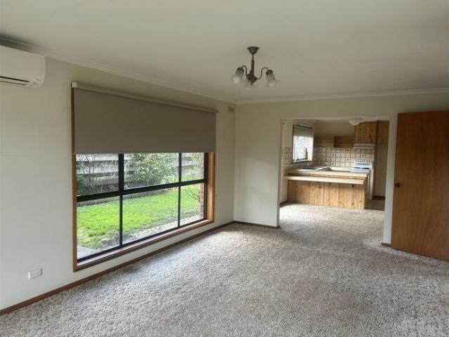Tidy unit close to CBD!