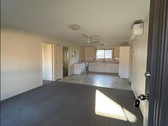 Tidy Unit Close to Town *Rent increasing to $465 from 05/11/2026
