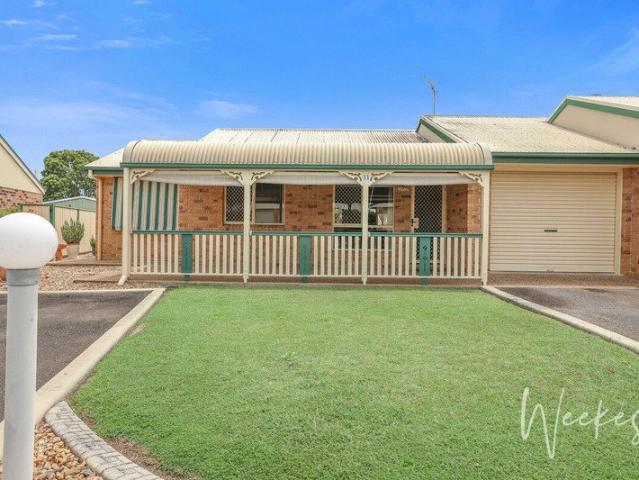 TIDY UNIT IN SECURE COMMUNITY!