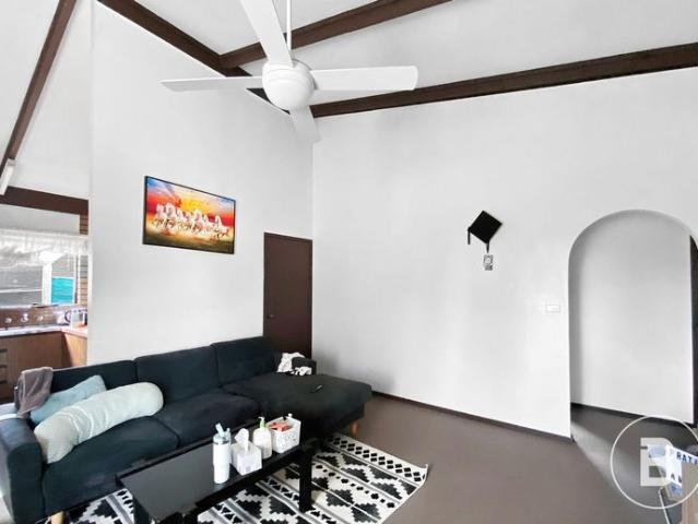 Tidy unit, in popular Strathdale