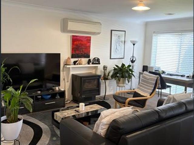 Tidy Unit Near Main Street