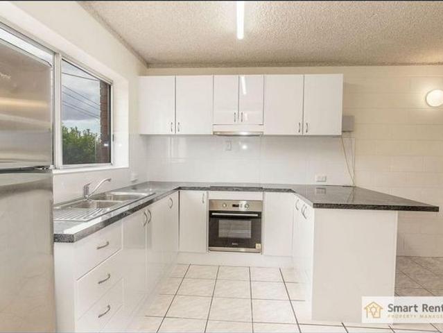 Tidy Unit with View of Magnetic Island!