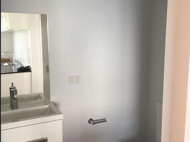 Tidy unit with a View!