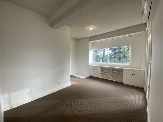 Tidy Unit with Patio