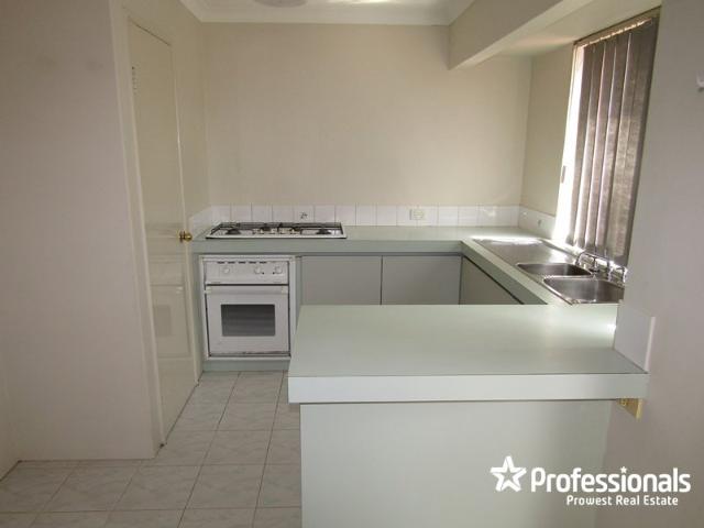 TIDY VILLA IN SMALL QUIET COMPLEX