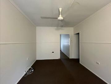 TIDY 1 BEDDER IN CENTRAL LOCALE!