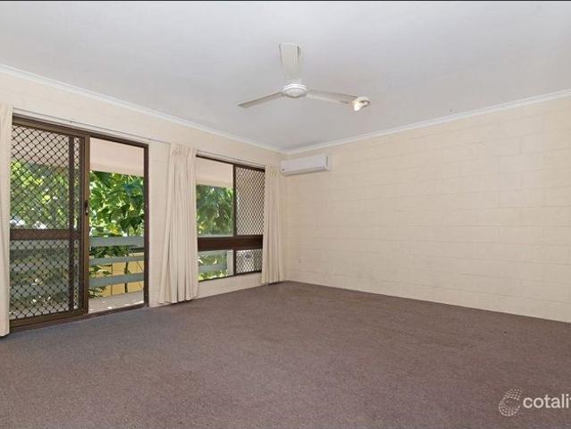 Tidy 2 Bedroom Townhouse in WEST END Available NOW!