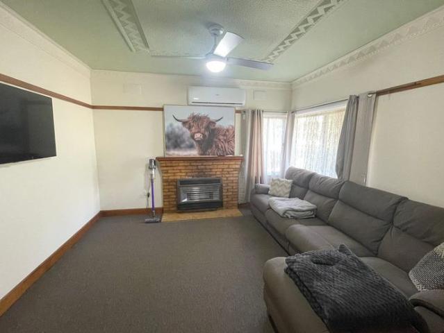 Tidy 2 bedroom with amazing shedding $550.00 per week