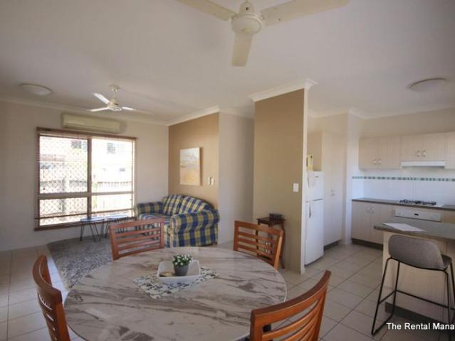 Tidy 2 Bedroom Duplex