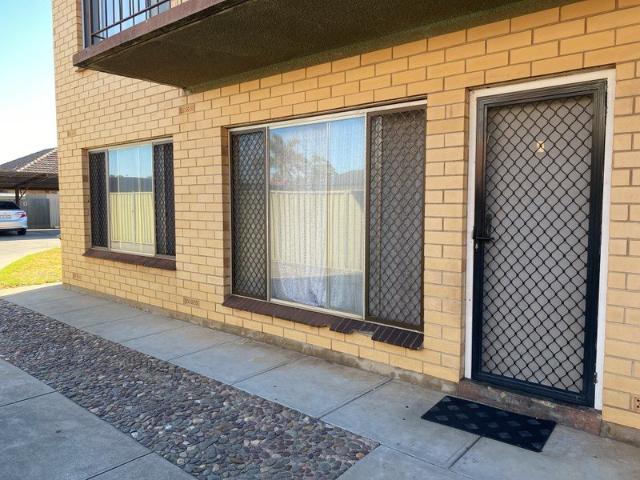 Tidy 2 Bedroom Ground Floor Unit