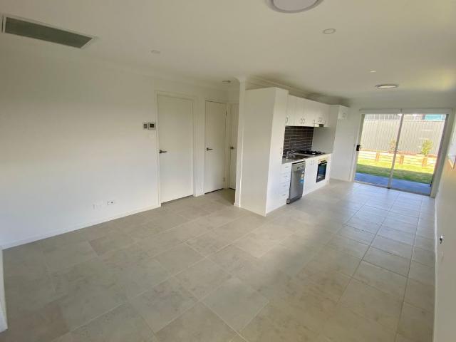 TIDY 2 BEDROOM HOME!