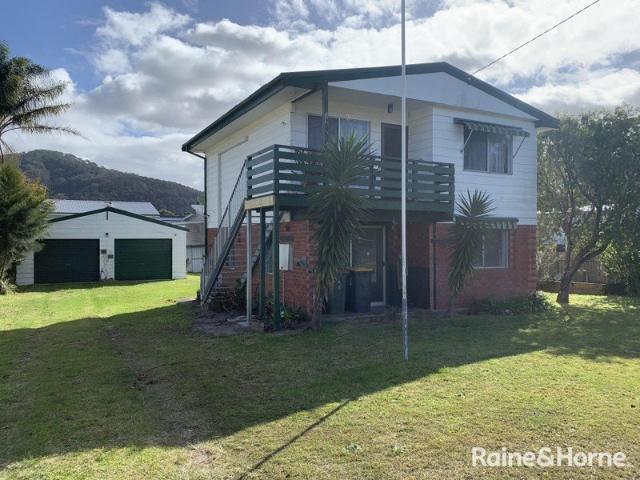 Tidy 3 bedroom, 2 bathroom house