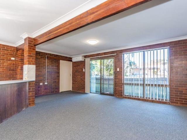 Tidy 3 Bedroom Townhouse