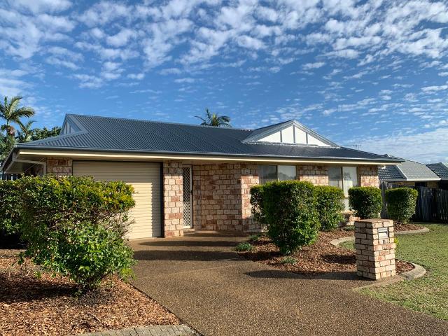 Tidy 3 bedroom brick home situated in a great neighbourhood