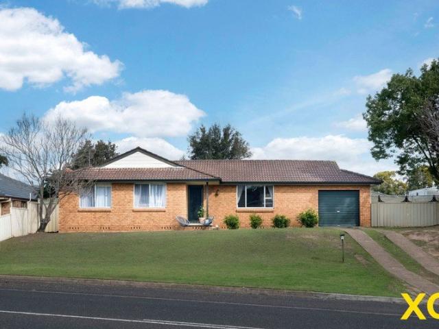 Tidy 3 Bedroom home on Large Family Sized Block