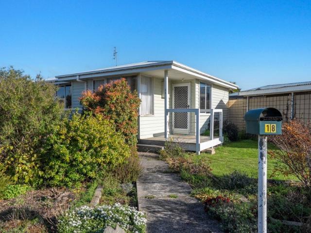 Tidy 3 Bedroom Home