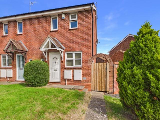 Tidbury Close, Redditch. 2 bed semi detached house to rent £1,100 pcm £254 pw