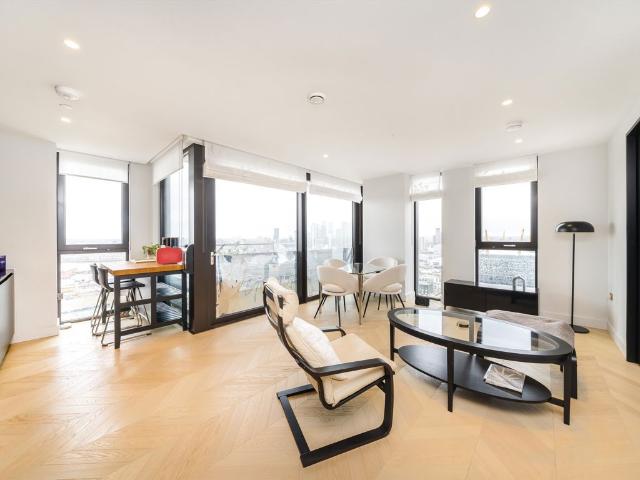 Tidemill Square, Greenwich SE10, 3 bed flat to rent, £3,650 pcm | PrimeLocation