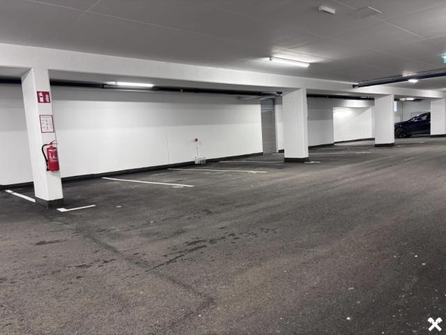 Tiefgaragenplätze im Stadtzentrum zu vermieten