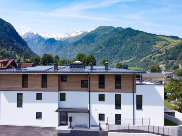 Tiefgaragenstellplätze zu vermieten: Kaprun Tennstraße